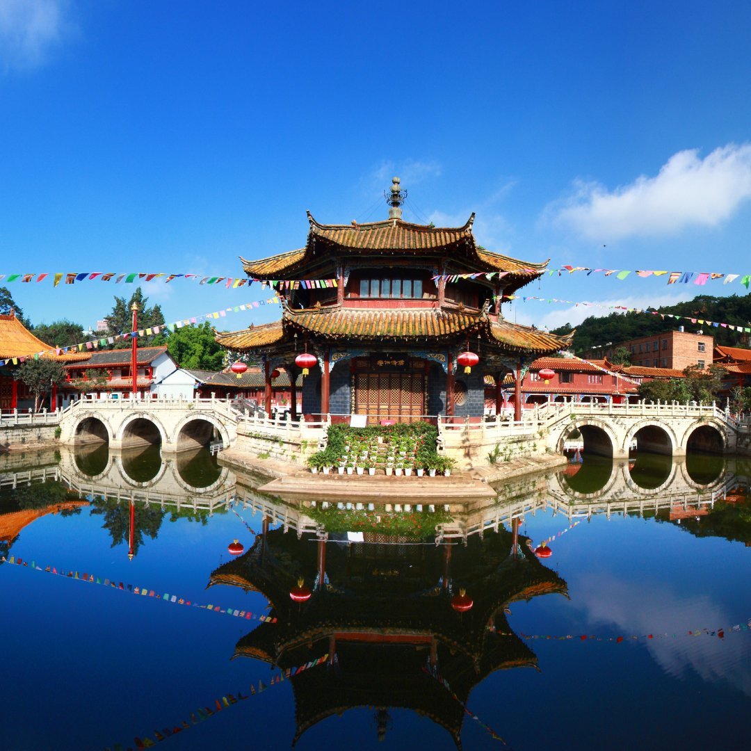 Kunming temple arrival